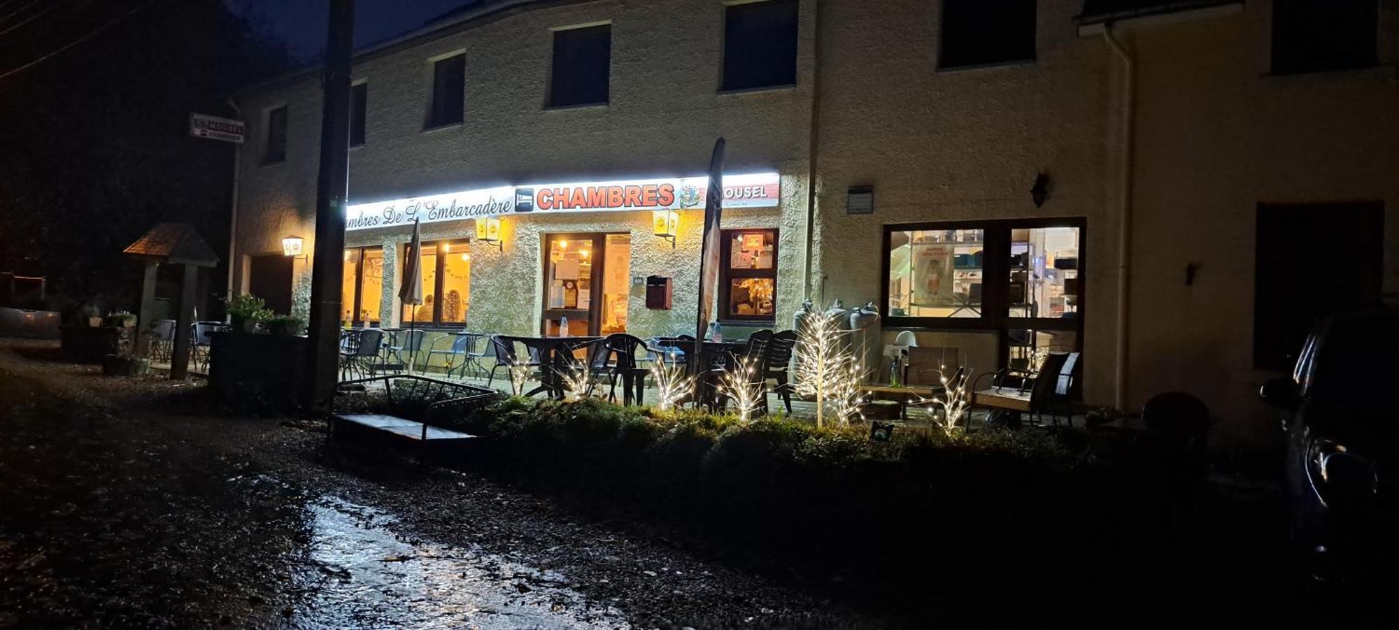 Dikke Vriend , Herberg & Taverne 吉尼 外观 照片