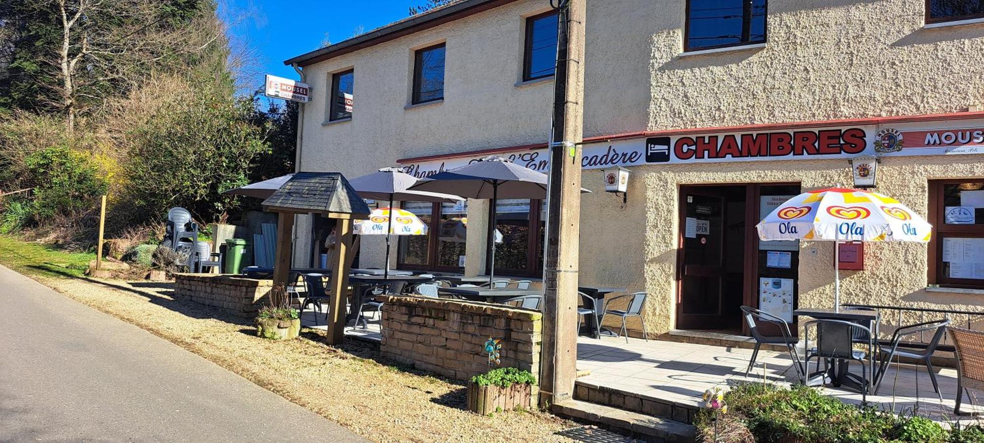 Dikke Vriend , Herberg & Taverne 吉尼 外观 照片