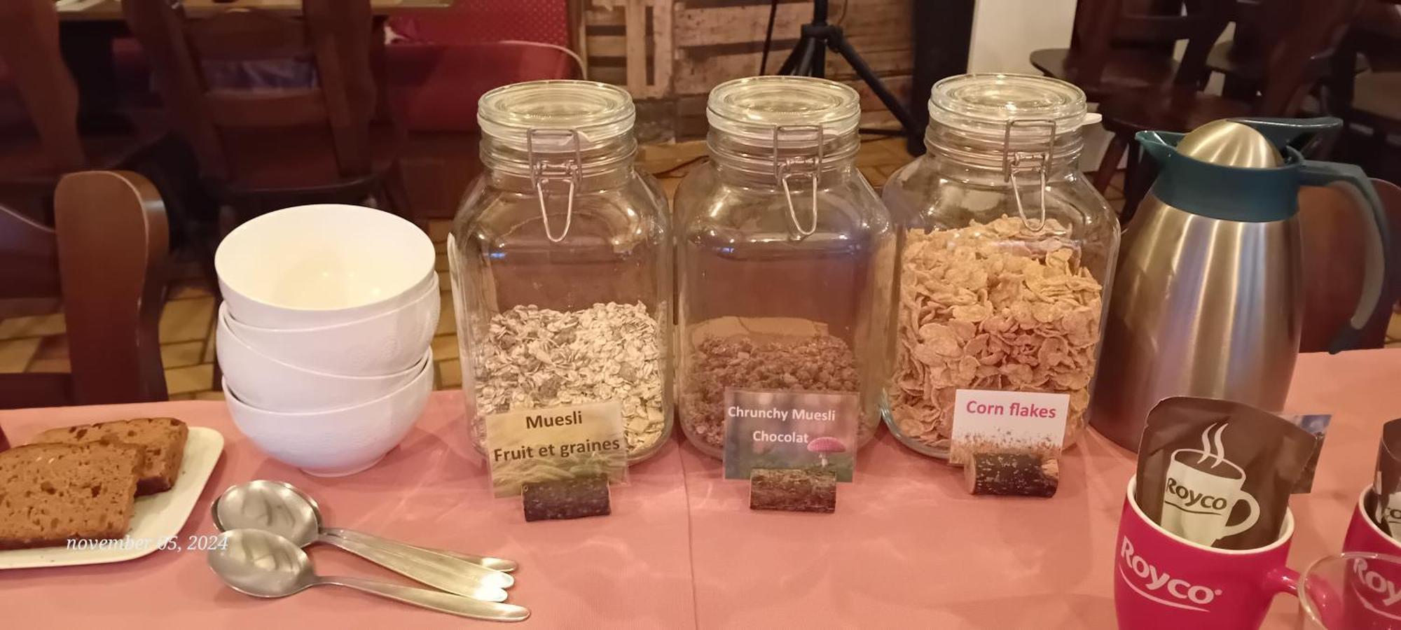 Dikke Vriend , Herberg & Taverne 吉尼 外观 照片